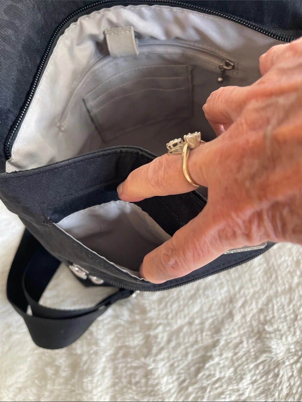 Baggallini Black Crossbody Messenger Bag with Silver Hardware